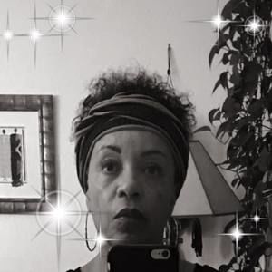 Meet your Posher, Lydia